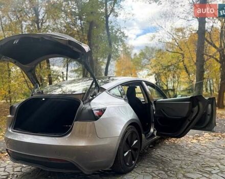 Тесла Модель 3 2024 у Львові на Automoto.ua Сірий Тесла Модель 3, об'ємом двигуна 0 л та пробігом 9 тис. км за 32500 $, фото 22 на Automoto.ua