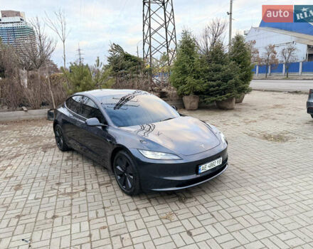Серый Тесла Модель 3, объемом двигателя 0 л и пробегом 11 тыс. км за 26000 $, фото 1 на Automoto.ua