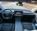 Серый Тесла Модель 3, объемом двигателя 0 л и пробегом 23 тыс. км за 27300 $, фото 24 на Automoto.ua