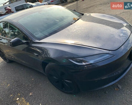 Серый Тесла Модель 3, объемом двигателя 0 л и пробегом 20 тыс. км за 24000 $, фото 2 на Automoto.ua