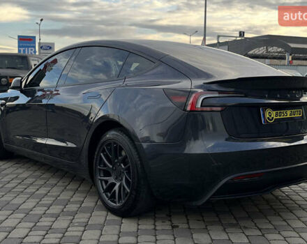 Серый Тесла Модель 3, объемом двигателя 0 л и пробегом 9 тыс. км за 33500 $, фото 4 на Automoto.ua