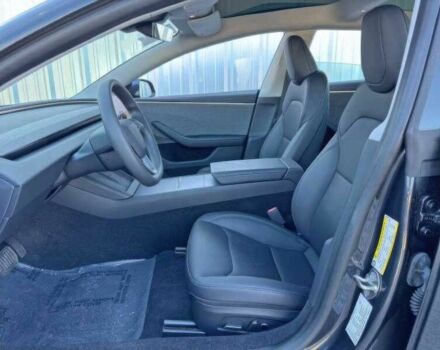 Серый Тесла Модель 3, объемом двигателя 0 л и пробегом 20 тыс. км за 15500 $, фото 13 на Automoto.ua