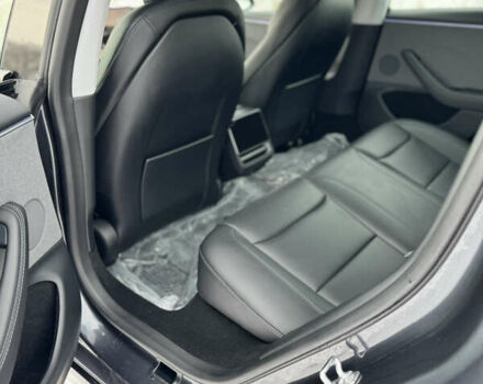 Серый Тесла Модель 3, объемом двигателя 0 л и пробегом 2 тыс. км за 30900 $, фото 16 на Automoto.ua