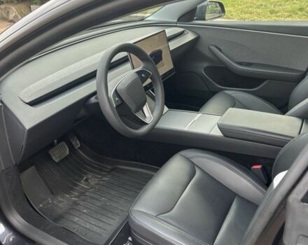 Серый Тесла Модель 3, объемом двигателя 0 л и пробегом 20 тыс. км за 27500 $, фото 7 на Automoto.ua