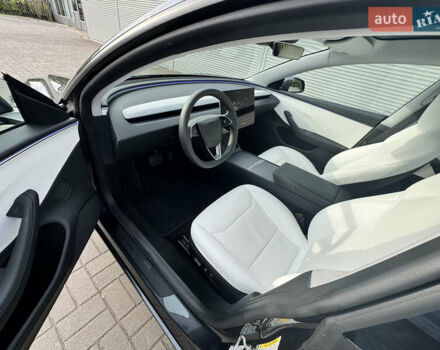 Серый Тесла Модель 3, объемом двигателя 0 л и пробегом 23 тыс. км за 29500 $, фото 12 на Automoto.ua