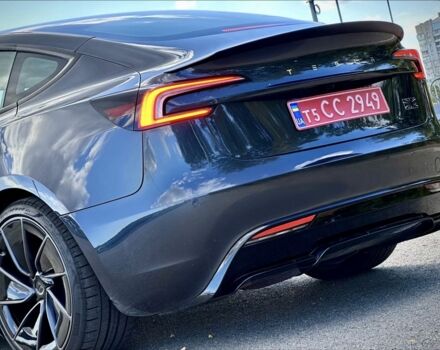 Серый Тесла Модель 3, объемом двигателя 0 л и пробегом 10 тыс. км за 38500 $, фото 5 на Automoto.ua