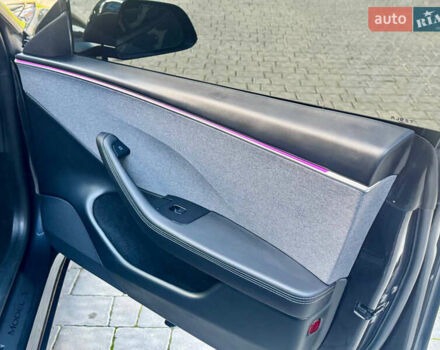 Сірий Тесла Модель 3, об'ємом двигуна 0 л та пробігом 5 тис. км за 29500 $, фото 87 на Automoto.ua