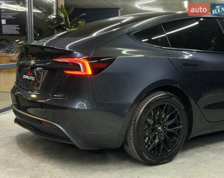 Серый Тесла Модель 3, объемом двигателя 0 л и пробегом 41 тыс. км за 25500 $, фото 16 на Automoto.ua