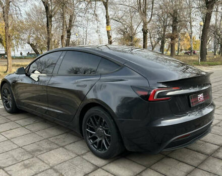 Серый Тесла Модель 3, объемом двигателя 0 л и пробегом 10 тыс. км за 27000 $, фото 11 на Automoto.ua