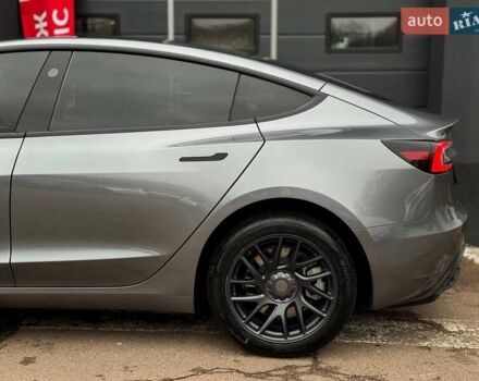 Серый Тесла Модель 3, объемом двигателя 0 л и пробегом 11 тыс. км за 31499 $, фото 6 на Automoto.ua