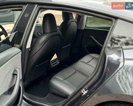 Серый Тесла Модель 3, объемом двигателя 0 л и пробегом 12 тыс. км за 31999 $, фото 14 на Automoto.ua