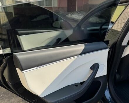 Серый Тесла Модель 3, объемом двигателя 0 л и пробегом 14 тыс. км за 25900 $, фото 19 на Automoto.ua