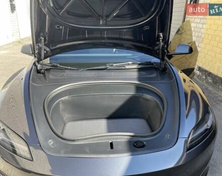 Серый Тесла Модель 3, объемом двигателя 0 л и пробегом 27 тыс. км за 27400 $, фото 12 на Automoto.ua