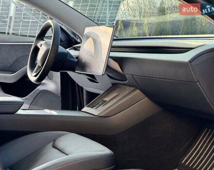 Сірий Тесла Модель 3, об'ємом двигуна 0 л та пробігом 10 тис. км за 31999 $, фото 15 на Automoto.ua