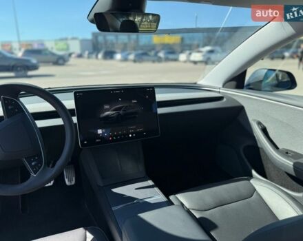 Серый Тесла Модель 3, объемом двигателя 0 л и пробегом 15 тыс. км за 26250 $, фото 13 на Automoto.ua