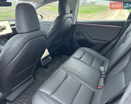 Сірий Тесла Модель 3, об'ємом двигуна 0 л та пробігом 70 тис. км за 26200 $, фото 19 на Automoto.ua