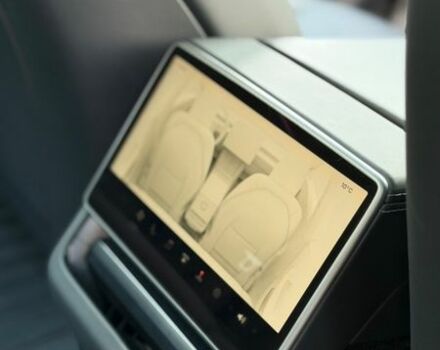 Серый Тесла Модель 3, объемом двигателя 0 л и пробегом 2 тыс. км за 26500 $, фото 35 на Automoto.ua