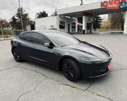 Тесла Модель 3 2024 в Днепре (Днепропетровске) на Automoto.ua Серый Тесла Модель 3, объемом двигателя 0 л и пробегом 6 тыс. км за 25600 $, фото 2 на Automoto.ua