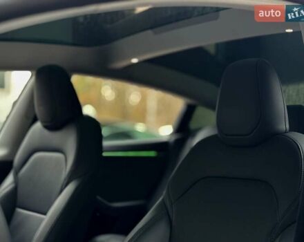 Серый Тесла Модель 3, объемом двигателя 0 л и пробегом 12 тыс. км за 31999 $, фото 13 на Automoto.ua