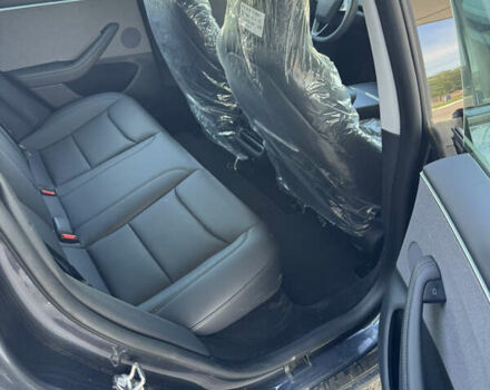 Серый Тесла Модель 3, объемом двигателя 0 л и пробегом 800 тыс. км за 25500 $, фото 8 на Automoto.ua