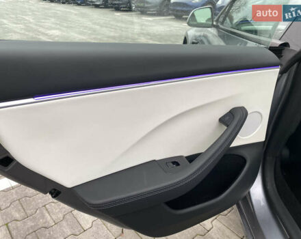 Серый Тесла Модель 3, объемом двигателя 0 л и пробегом 25 тыс. км за 30800 $, фото 27 на Automoto.ua