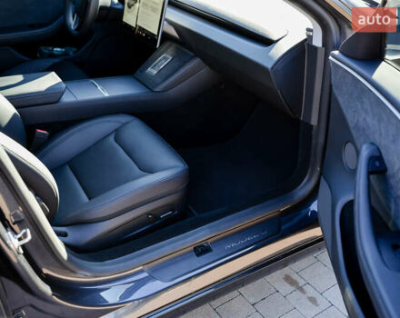 Серый Тесла Модель 3, объемом двигателя 0 л и пробегом 14 тыс. км за 31699 $, фото 8 на Automoto.ua