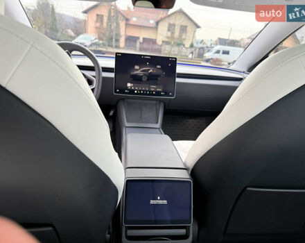 Серый Тесла Модель 3, объемом двигателя 0 л и пробегом 13 тыс. км за 30000 $, фото 12 на Automoto.ua