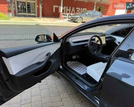 Тесла Модель 3 2024 у Львові на Automoto.ua Сірий Тесла Модель 3, об'ємом двигуна 0 л та пробігом 1 тис. км за 39900 $, фото 9 на Automoto.ua