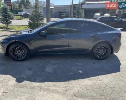 Серый Тесла Модель 3, объемом двигателя 0 л и пробегом 27 тыс. км за 27400 $, фото 2 на Automoto.ua