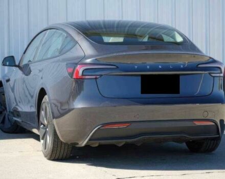 Серый Тесла Модель 3, объемом двигателя 0 л и пробегом 20 тыс. км за 15500 $, фото 6 на Automoto.ua