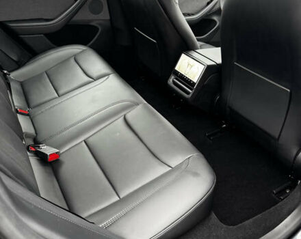 Серый Тесла Модель 3, объемом двигателя 0 л и пробегом 2 тыс. км за 30900 $, фото 1 на Automoto.ua