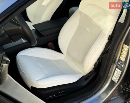 Серый Тесла Модель 3, объемом двигателя 0 л и пробегом 6 тыс. км за 34999 $, фото 11 на Automoto.ua