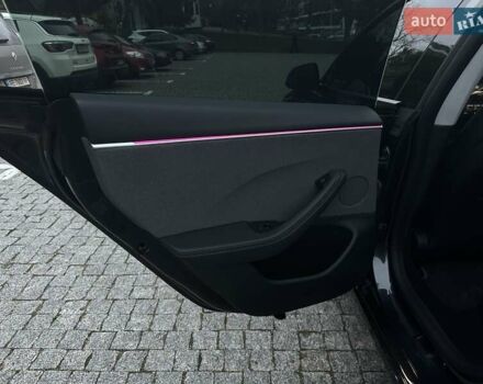 Серый Тесла Модель 3, объемом двигателя 0 л и пробегом 5 тыс. км за 28500 $, фото 15 на Automoto.ua