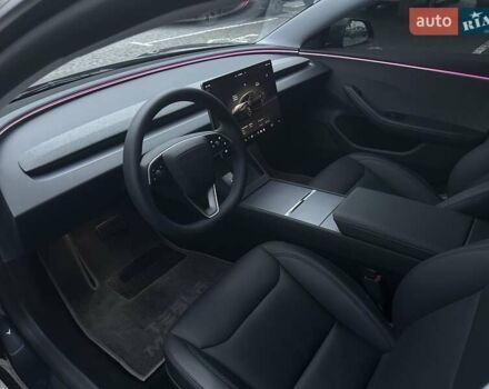 Серый Тесла Модель 3, объемом двигателя 0 л и пробегом 5 тыс. км за 28500 $, фото 12 на Automoto.ua