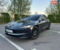 Серый Тесла Модель 3, объемом двигателя 0 л и пробегом 18 тыс. км за 28900 $, фото 5 на Automoto.ua