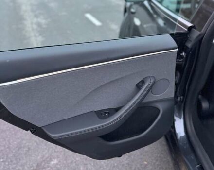 Серый Тесла Модель 3, объемом двигателя 0 л и пробегом 5 тыс. км за 28500 $, фото 9 на Automoto.ua