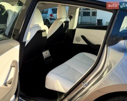 Серый Тесла Модель 3, объемом двигателя 0 л и пробегом 6 тыс. км за 34999 $, фото 13 на Automoto.ua