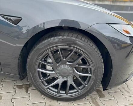 Серый Тесла Модель 3, объемом двигателя 0 л и пробегом 8 тыс. км за 32500 $, фото 20 на Automoto.ua