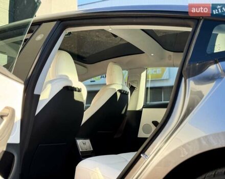 Серый Тесла Модель 3, объемом двигателя 0 л и пробегом 6 тыс. км за 34999 $, фото 14 на Automoto.ua