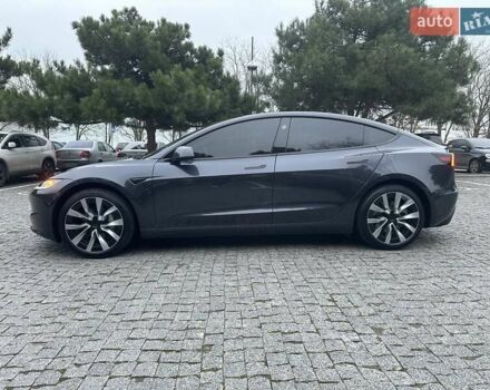 Серый Тесла Модель 3, объемом двигателя 0 л и пробегом 5 тыс. км за 28500 $, фото 3 на Automoto.ua