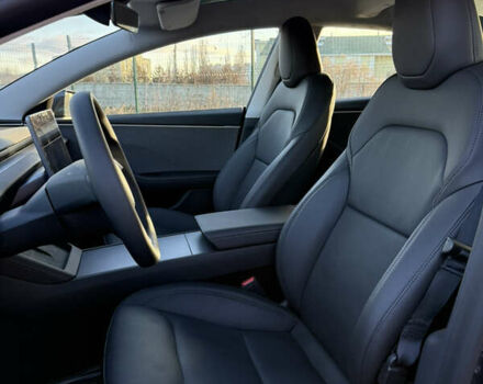 Сірий Тесла Модель 3, об'ємом двигуна 0 л та пробігом 2 тис. км за 32000 $, фото 22 на Automoto.ua