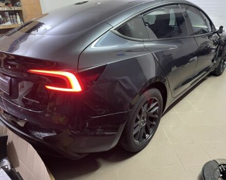 Серый Тесла Модель 3, объемом двигателя 0 л и пробегом 2 тыс. км за 27300 $, фото 12 на Automoto.ua