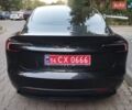 Серый Тесла Модель 3, объемом двигателя 0 л и пробегом 14 тыс. км за 28000 $, фото 4 на Automoto.ua