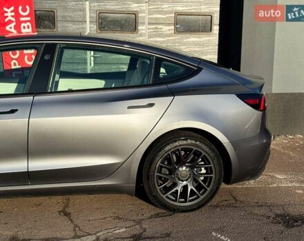 Серый Тесла Модель 3, объемом двигателя 0 л и пробегом 6 тыс. км за 34999 $, фото 6 на Automoto.ua