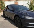 Серый Тесла Модель 3, объемом двигателя 0 л и пробегом 5 тыс. км за 27599 $, фото 2 на Automoto.ua