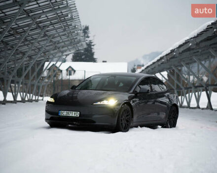 Серый Тесла Модель 3, объемом двигателя 0 л и пробегом 8 тыс. км за 28100 $, фото 6 на Automoto.ua