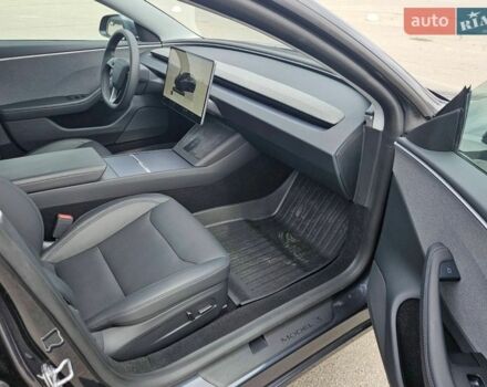 Серый Тесла Модель 3, объемом двигателя 0 л и пробегом 3 тыс. км за 28500 $, фото 33 на Automoto.ua