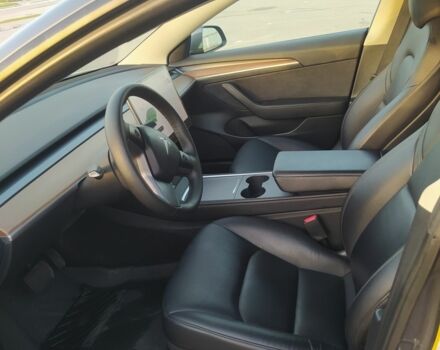 Серый Тесла Модель 3, объемом двигателя 0 л и пробегом 67 тыс. км за 29000 $, фото 7 на Automoto.ua