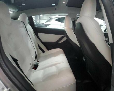 Тесла Модель 3 2018 в Киеве на Automoto.ua Серый Тесла Модель 3, объемом двигателя 0 л и пробегом 64 тыс. км за 3800 $, фото 10 на Automoto.ua