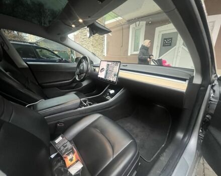 Серый Тесла Модель 3, объемом двигателя 0 л и пробегом 230 тыс. км за 13800 $, фото 7 на Automoto.ua